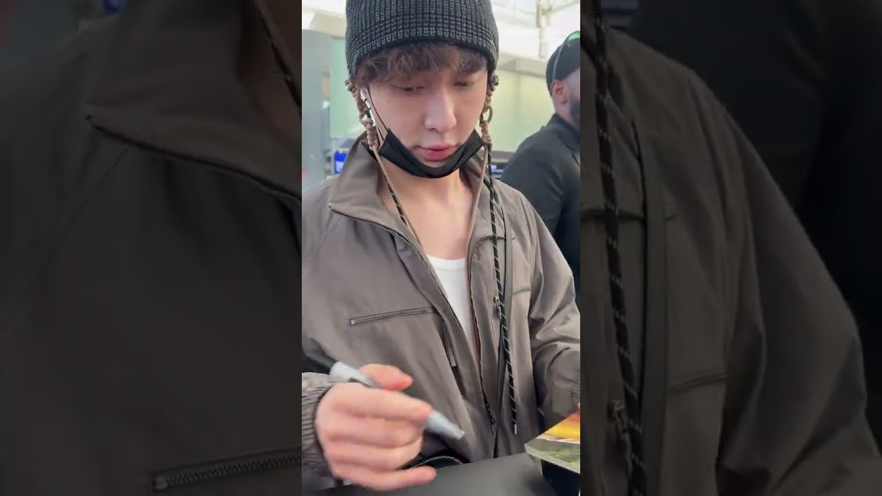 LAY ZHANG Off To China (From San Francisco USA) | 张艺兴 2026Apr29 LAY ZHANG Off To China (From San Francisco USA) | 张艺兴 2026Apr29