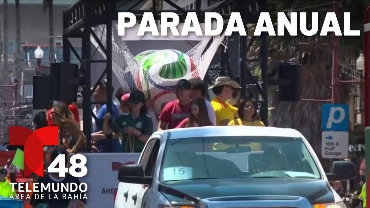 Miles de personas asisten al desfile anual del Carnaval en San Francisco Miles de personas asisten al desfile anual del Carnaval en San Francisco