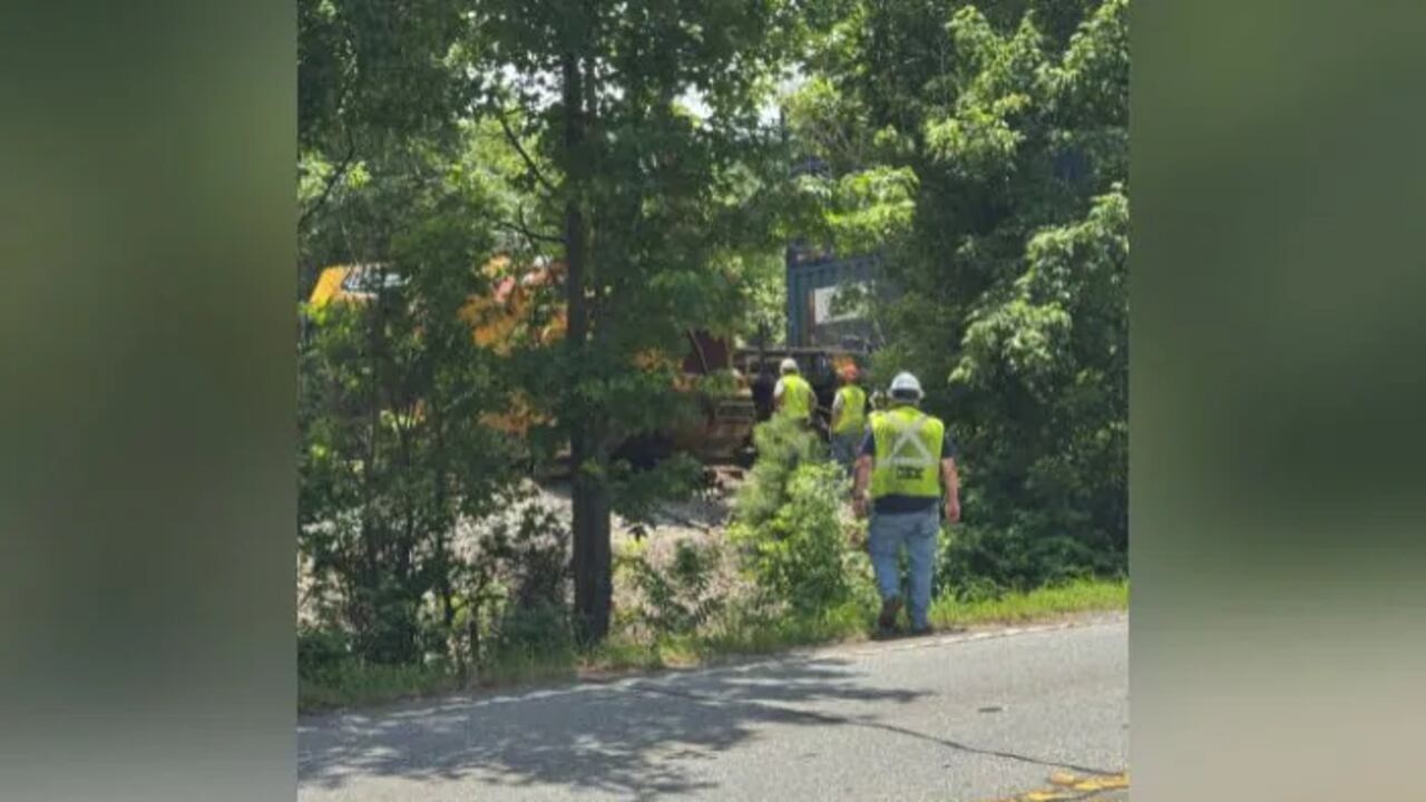 CSX train derailment strands Coweta County neighborhoods for hours, no injuries reported CSX train derailment strands Coweta County neighborhoods for hours, no injuries reported