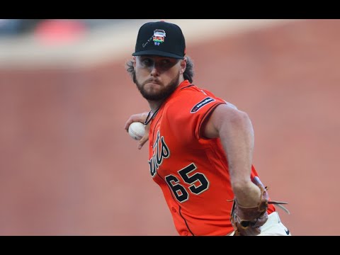Giants’ Pride Night marred by player protest, Bible verse inscriptions Giants’ Pride Night marred by player protest, Bible verse inscriptions