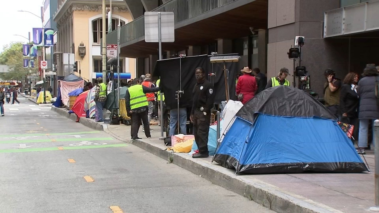 Hollywood is in SF, and it’s fighting for more flicks: Here’s a look at film set spotted downtown Hollywood is in SF, and it’s fighting for more flicks: Here’s a look at film set spotted downtown