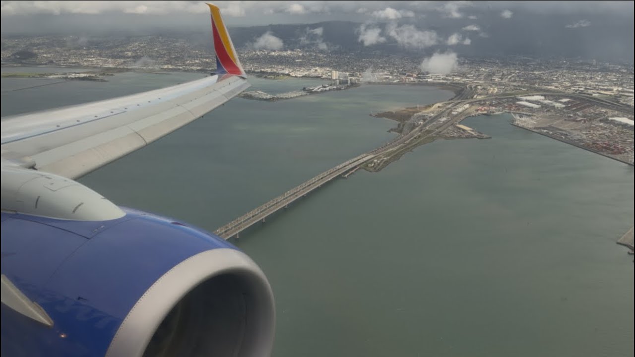 Southwest Boeing 737-700 Reverse Flow Approach & Landing Oakland Intl. (KOAK) Southwest Boeing 737-700 Reverse Flow Approach & Landing Oakland Intl. (KOAK)